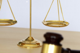 栖霞对付老赖：刘小姐被老赖拖欠货款